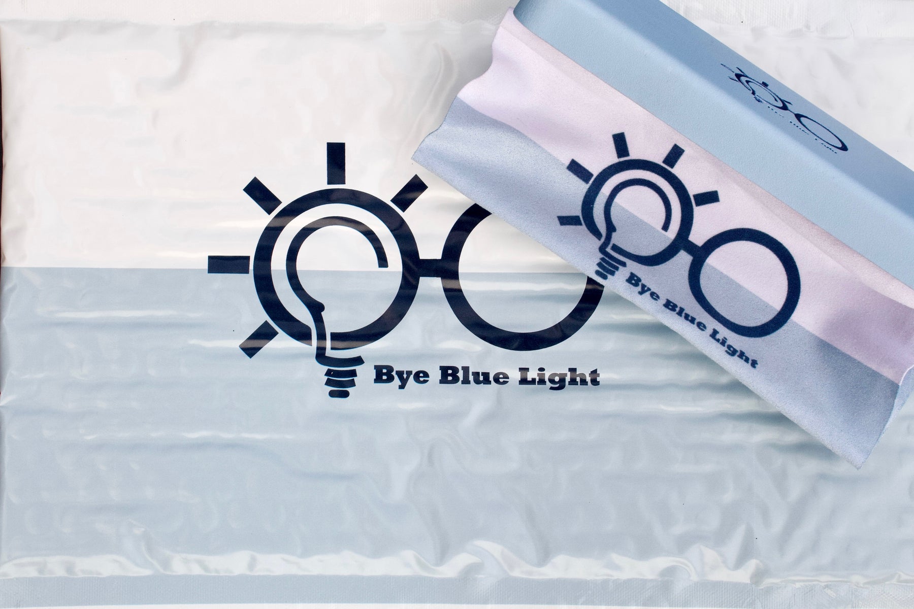 Bye Blue Light frame packaging and accessories